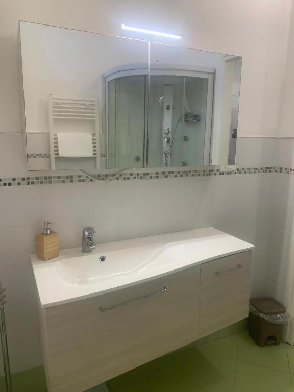 Odeon Apartment In Centro A Livorno Zewnętrze zdjęcie